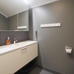 VillaVuokatti - Villa Inca Gold Bathroom