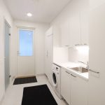 VillaVuokatti - Villa Pearl White Housekeeping room